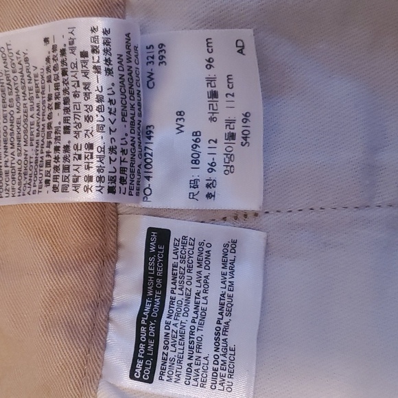 Levi cargo shorts - Picture 3 of 3